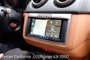 Alpine iLX-705D su Ferrari California
